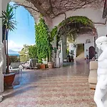 Alojamento de Acomodação e Pequeno-almoço Quietness La Quiete 4*