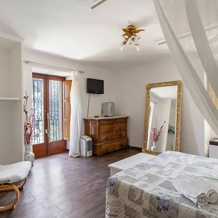 Capri Bed & Breakfast *